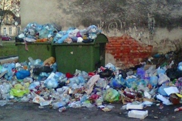 В Бережанах продовжується епопея зі сміттям