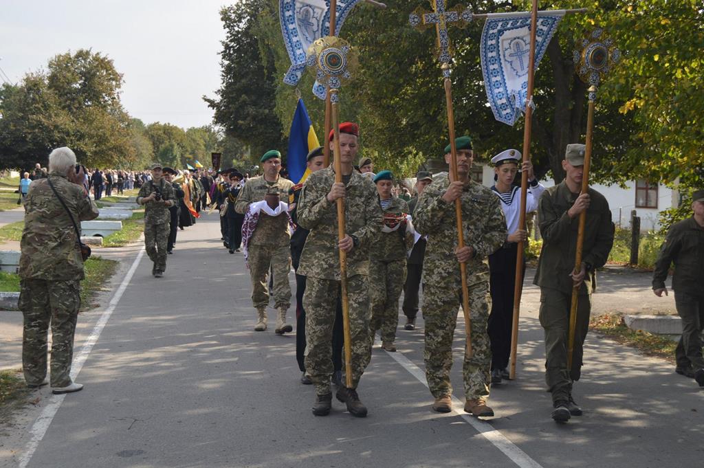 «Дякую Богу, якому служу»: військові зі всієї України приїхали до Зарваниці