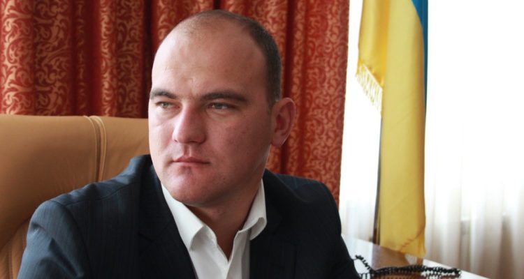 Міський голова Чорткова своєрідно “воює” з активістами