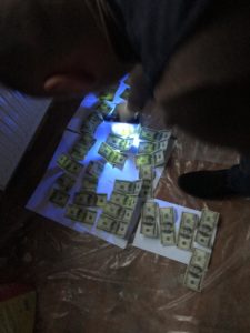 На Тернопільщині війт «попався» на хабарі у 3500 доларів (Фото)
