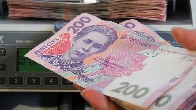Гройсман спрогнозував показник середньої зарплати в Україні за підсумками 2019