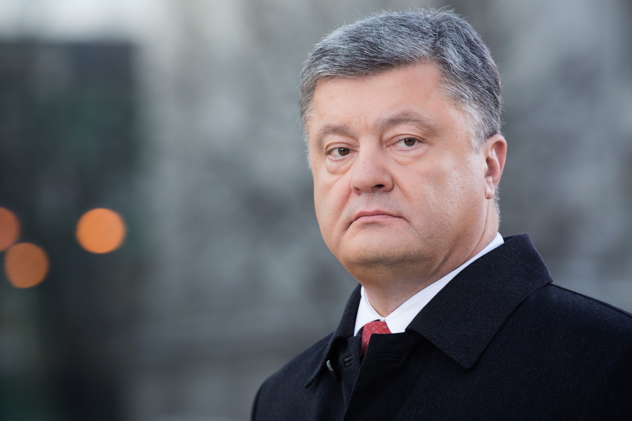 Позиціям Порошенка в рейтингах не зашкодить скандал навколо оборонпрому, – Голобуцький