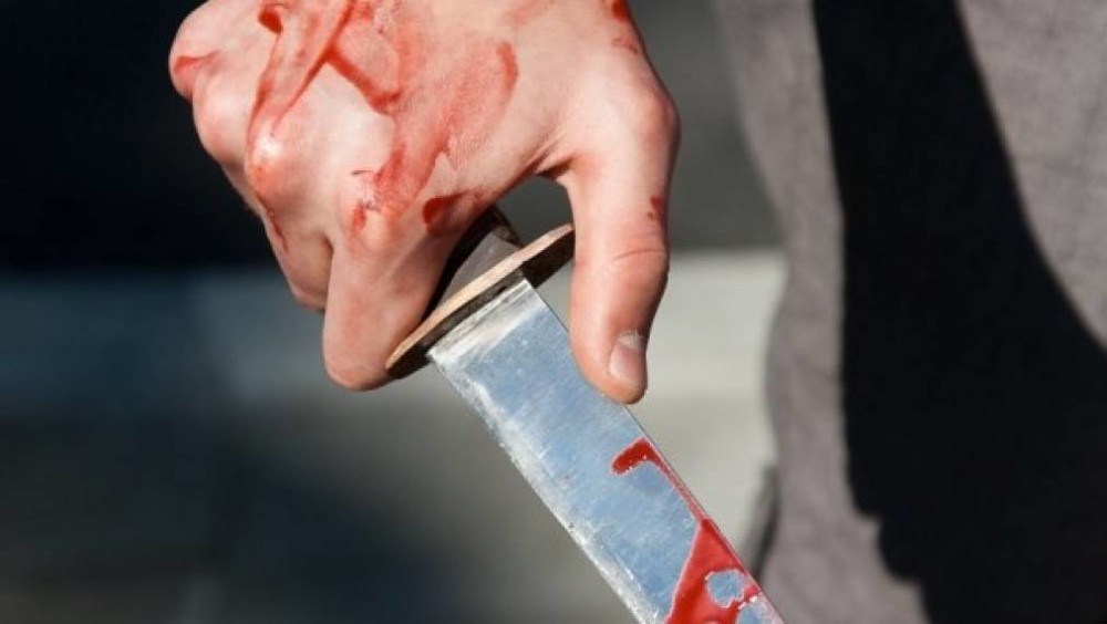 На Тернопільщині чоловік підрізав кухонним ножем знайомого