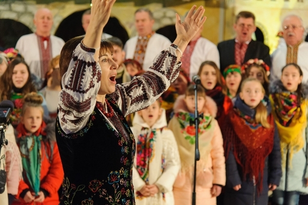 Усіх охочих запрошують до найбільшої Різдвяної шопки в Україні на фестиваль колядок