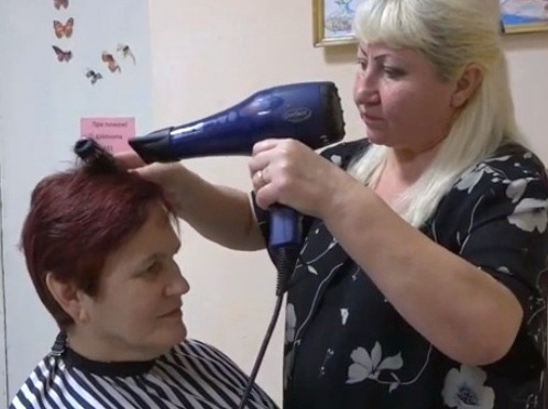 Тернопіль: безкоштовні перукарські послуги для пенсіонерів та інвалідів